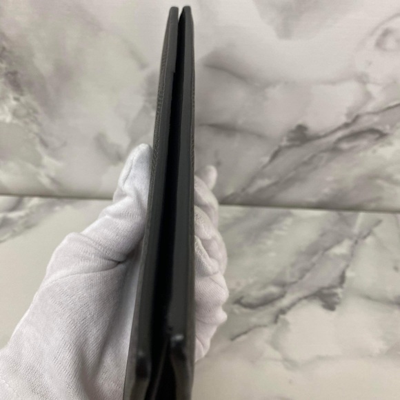 Louis Vuitton Wallet - Picture 3 of 14